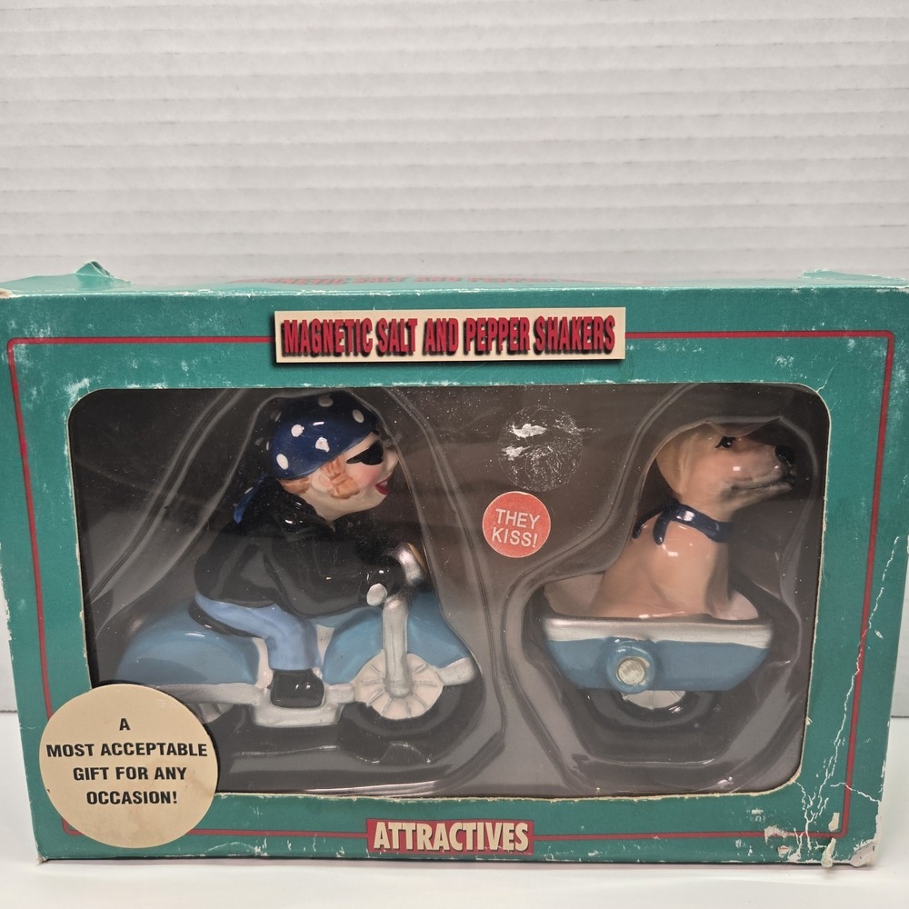 VTG Motorcycle Grandma & Dog Gone Side Car Magnetic Salt and Pepper‎ Shakers NIB